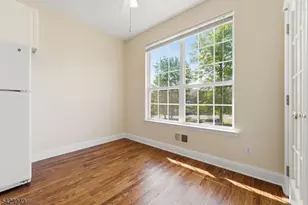 24 Kentworth Ct, Raritan Township, NJ 08822 - Photo 17