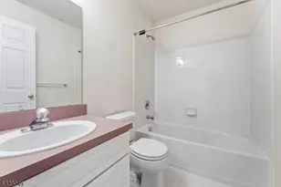 24 Kentworth Ct, Raritan Township, NJ 08822 - Photo 31