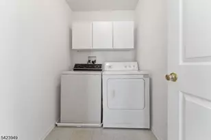 24 Kentworth Ct, Raritan Township, NJ 08822 - Photo 33