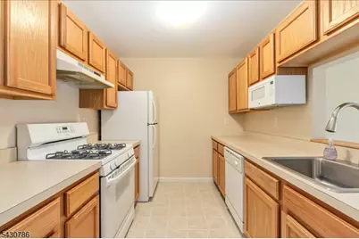 210 Stratford Pl, Bridgewater, NJ 08805 - Photo 13