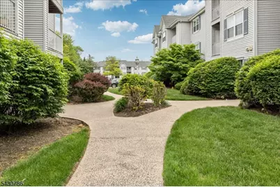 210 Stratford Pl, Bridgewater, NJ 08805 - Photo 3