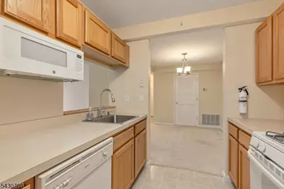210 Stratford Pl, Bridgewater, NJ 08805 - Photo 15