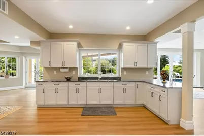 2 Brighton Ct, Livingston, NJ 07039 - Photo 33