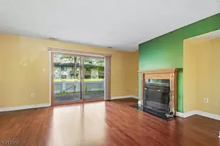 265 Hampshire Dr, Plainsboro Township, NJ 08536 - Photo 3
