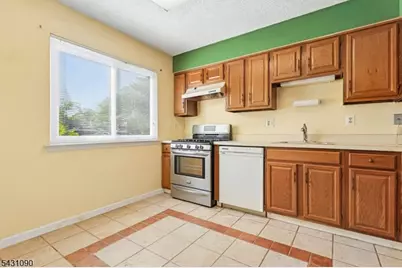 265 Hampshire Dr, Plainsboro Township, NJ 08536 - Photo 7