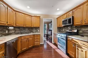 32 Lenox Ct, Montville Township, NJ 07045 - Photo 7