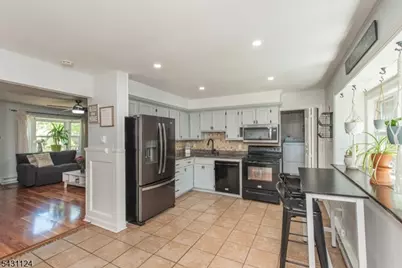 212 Durban Ave, Hopatcong, NJ 07843 - Photo 9