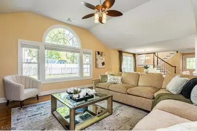 34 West Dr, Livingston, NJ 07039 - Photo 9
