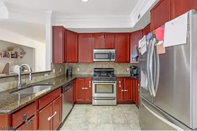 15-19 Tichenor Ln #407, Newark, NJ 07114 - Photo 3