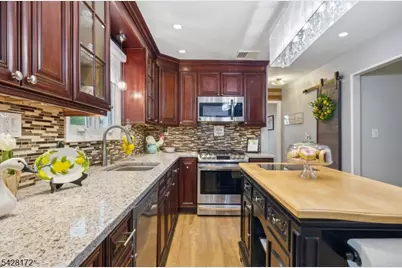 1 Jarvais Terrace, Clark Township, NJ 07066 - Photo 13