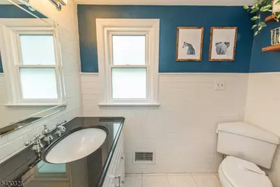 13 Elmwood Ter, Wayne, NJ 07470 - Photo 15
