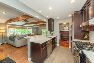 13 Elmwood Ter, Wayne, NJ 07470 - Photo 5