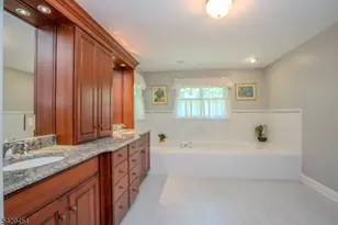40 Newland Ct, Bridgewater Twp., NJ 08807 - Photo 23