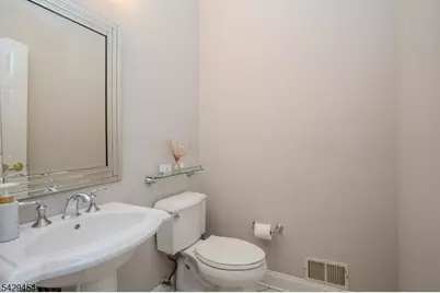 40 Newland Ct, Bridgewater Twp., NJ 08807 - Photo 17