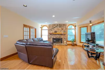 40 Newland Ct, Bridgewater Twp., NJ 08807 - Photo 13