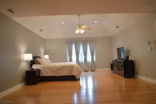 40 Newland Ct, Bridgewater Twp., NJ 08807 - Photo 17