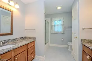 40 Newland Ct, Bridgewater Twp., NJ 08807 - Photo 29