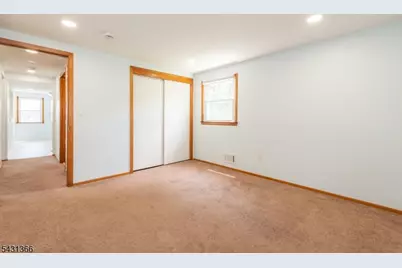 75 Star Lake Rd #2, Bloomingdale, NJ 07403 - Photo 9