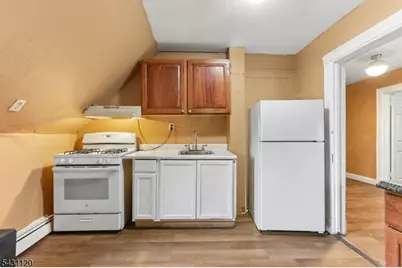 27 Willow Ave, North Plainfield, NJ 07060 - Photo 7