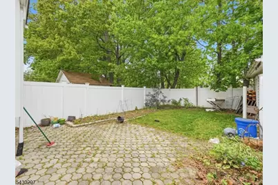 615 Spruce St, Roselle, NJ 07203 - Photo 29