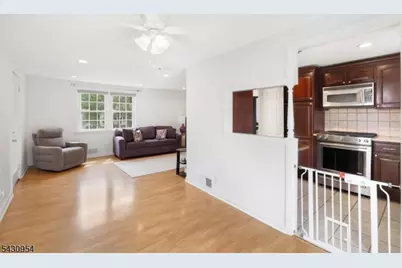 100 Beechwood Rd, Florham Park, NJ 07932 - Photo 9