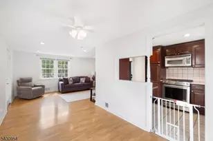 100 Beechwood Rd, Florham Park, NJ 07932 - Photo 9