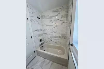 879 S 18th #1, Newark, NJ 07108 - Photo 17