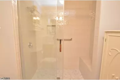 110 Castle Ridge Dr, East Hanover Township, NJ 07936 - Photo 17