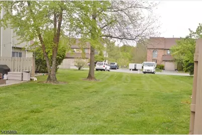 110 Castle Ridge Dr, East Hanover Township, NJ 07936 - Photo 25