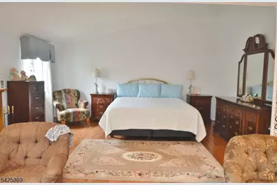 110 Castle Ridge Dr, East Hanover Township, NJ 07936 - Photo 13