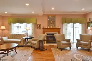 110 Castle Ridge Dr, East Hanover Township, NJ 07936 - Photo 5