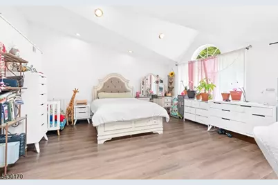 210 Alps Rd, Wayne, NJ 07470 - Photo 9