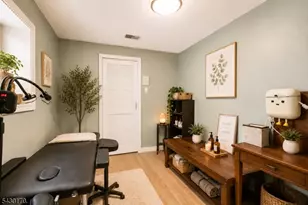 210 Alps Rd, Wayne, NJ 07470 - Photo 15