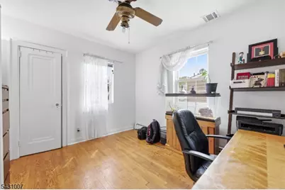 161 South Pkwy, Clifton, NJ 07014 - Photo 9