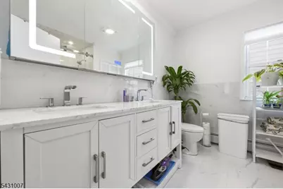 161 South Pkwy, Clifton, NJ 07014 - Photo 17