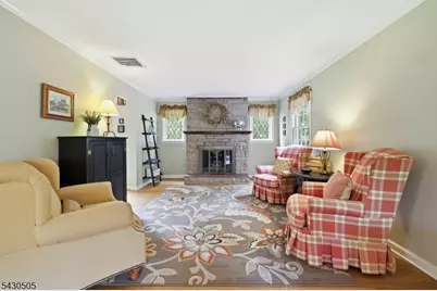 114 Upper Sunset Dr, Washington Township, NJ 07853 - Photo 7