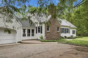 114 Upper Sunset Dr, Washington Township, NJ 07853 - Photo 3