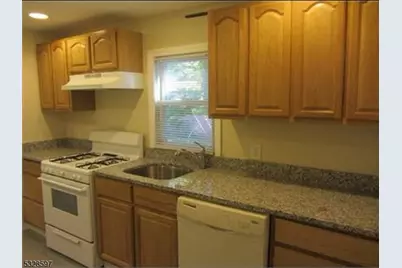 421 Riverside Dr, Wayne, NJ 07470 - Photo 3