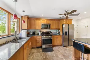 631 Golf Terrace, Union Township, NJ 07083 - Photo 7