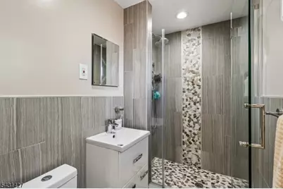 110 Byrd Ave, Bloomfield, NJ 07003 - Photo 17