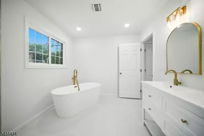 32 Alpine Dr, Jefferson Township, NJ 07849 - Photo 21