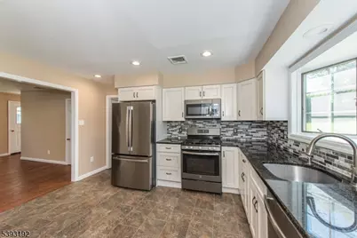 9 Cedar Rd, Montville Township, NJ 07045 - Photo 5
