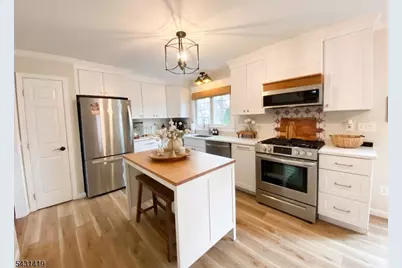 608 E Hendricks Blvd, South Plainfield, NJ 07080 - Photo 9