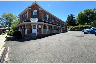 636 Chestnut St, Union Township, NJ 07083 - Photo 1