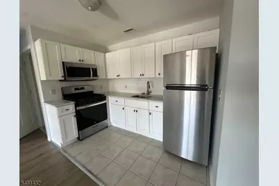 636 Chestnut St, Union Township, NJ 07083 - Photo 5
