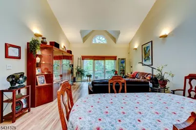 40 Worcester Dr, Wayne Twp., NJ 07470 - Photo 9