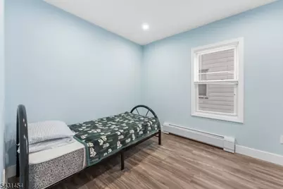 147 Clinton Ave, Clifton, NJ 07011 - Photo 13