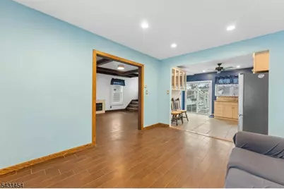147 Clinton Ave, Clifton, NJ 07011 - Photo 7
