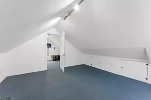 147 Clinton Ave, Clifton, NJ 07011 - Photo 17