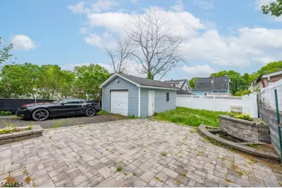 147 Clinton Ave, Clifton, NJ 07011 - Photo 25